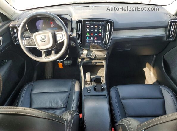 YV4L12UK0P2951022 2023 VOLVO XC40 White Սարքավորումների վահանակի տեսք