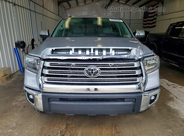 5TFBY5F13JX693668 2018 TOYOTA TUNDRA Silver Vista trasera