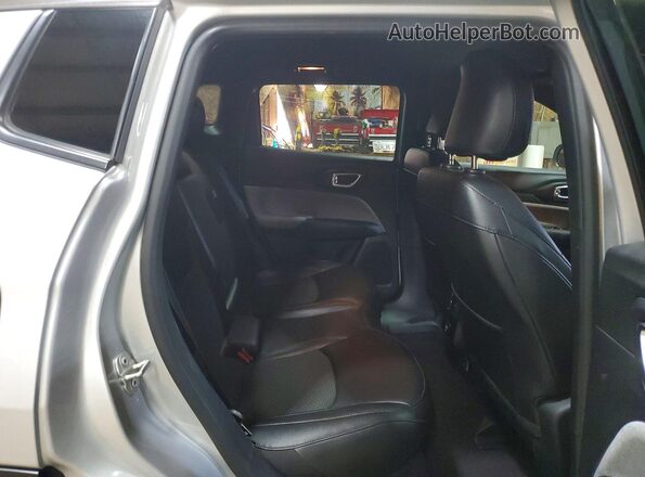 3C4NJDBNXRT133139 2024 JEEP COMPASS Серебряный Вид подкапотного пространства