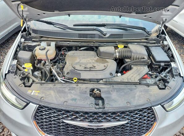 2C4RC1BG0RR155374 2024 CHRYSLER PACIFICA Silver Vista del compartimento del motor