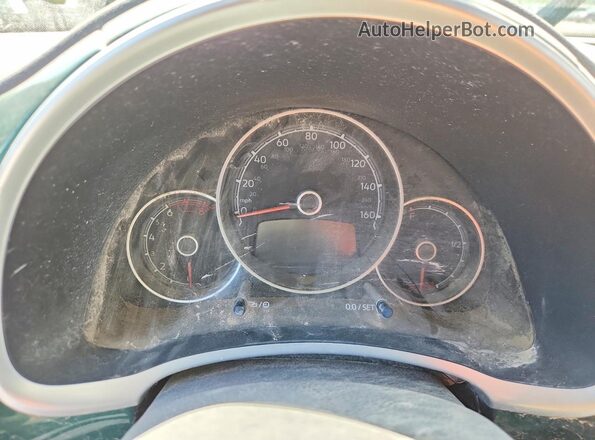 3VW5DAAT0JM502351 2018 VOLKSWAGEN BEETLE Green Widok tylnych siedzeń