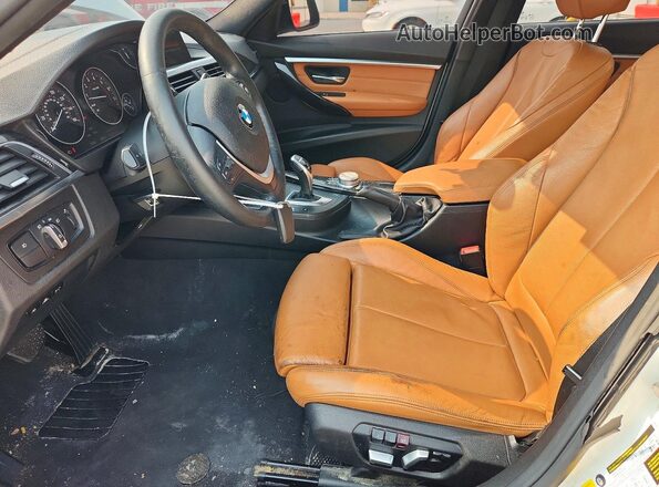 WBA8D9C58JA607906 2018 BMW 3 SERIES White Вид панелі приладів