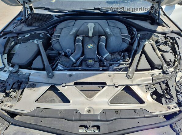 WBA7F2C53JG423595 2018 BMW 7 SERIES White Widok komory silnika