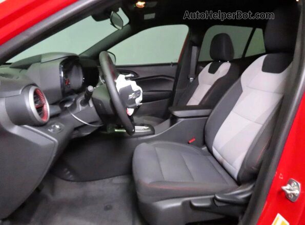 KL77LGEP2TC140152 2026 CHEVROLET TRAX Red Вид задніх сидінь