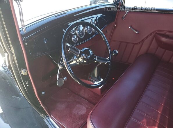 18133066 1932 FORD UNKNOWN Black Dashboard view