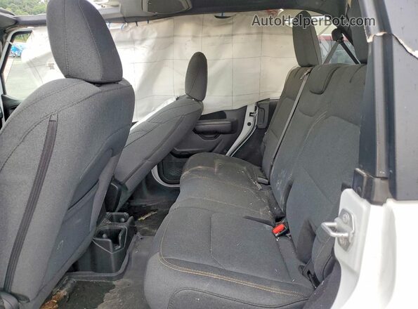 1C4PJXDN6SW573771 2025 JEEP WRANGLER White Widok wnętrza z tyłu