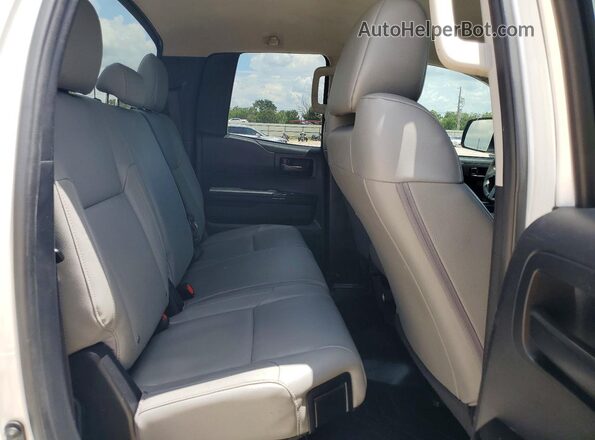 5TFRM5F1XKX141838 2019 TOYOTA TUNDRA White Вид задньої частини салону
