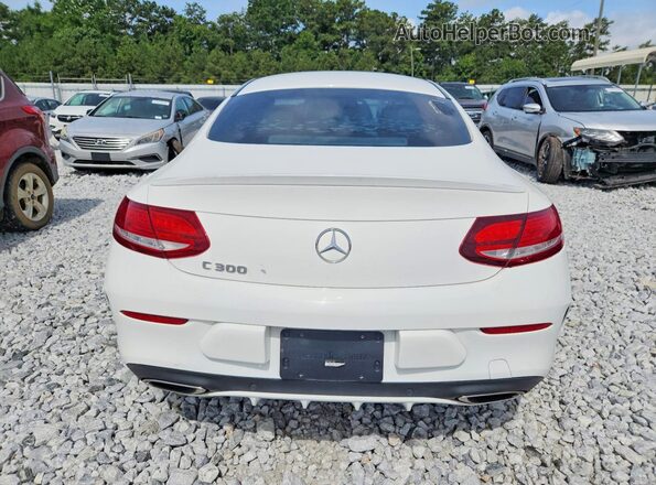 WDDWJ4JB8HF407383 2017 MERCEDES-BENZ C-CLASS White Սալոնի դիմացի տեսք