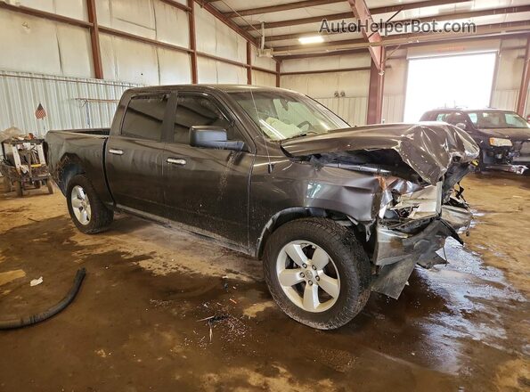 1C6RR7LT8JS264835 2018 RAM 1500 Gray Widok z przodu