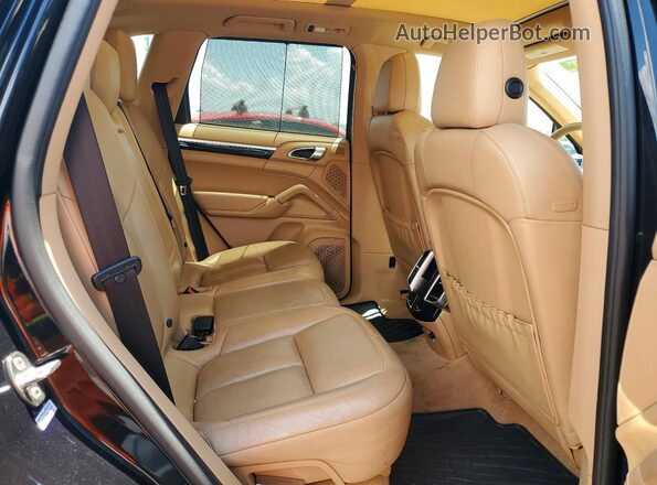 WP1AE2A26GLA62575 2016 PORSCHE CAYENNE Черный Вид подкапотного пространства