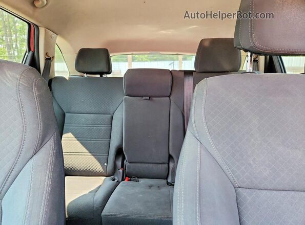 5XYPGDA3XHG263497 2017 KIA SORENTO Red Widok wnętrza z tyłu