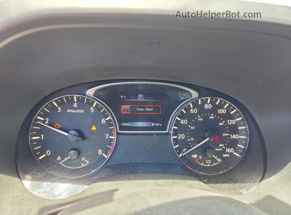 5N1DR2MN6JC661679 2018 NISSAN PATHFINDER Black Rear seats view