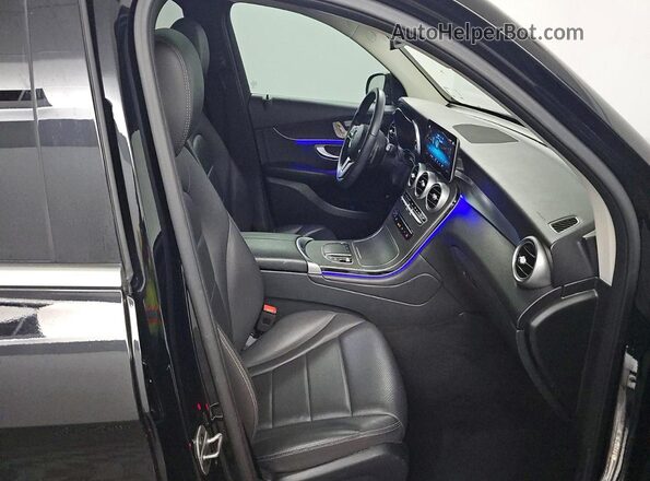 W1N0G8DB8NV328212 2022 MERCEDES-BENZ GLC-CLASS Black Հետևի տեսք
