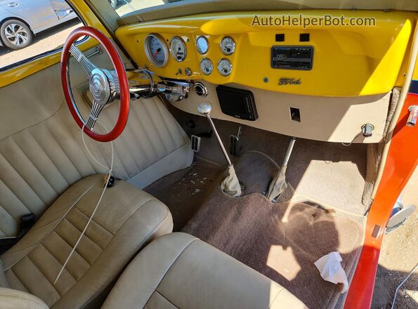 18909942 1934 FORD UNKNOWN Two Tone Dashboard view