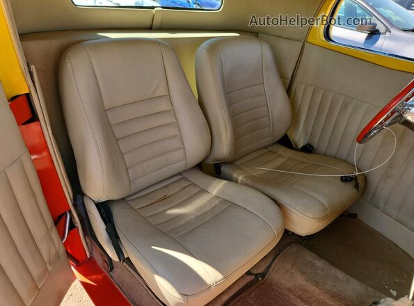 18909942 1934 FORD UNKNOWN Two Tone Rear seats view