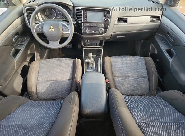 JA4AD2A38JJ003814 2018 MITSUBISHI OUTLANDER Gray ხელსაწყოთა პანელის ხედი