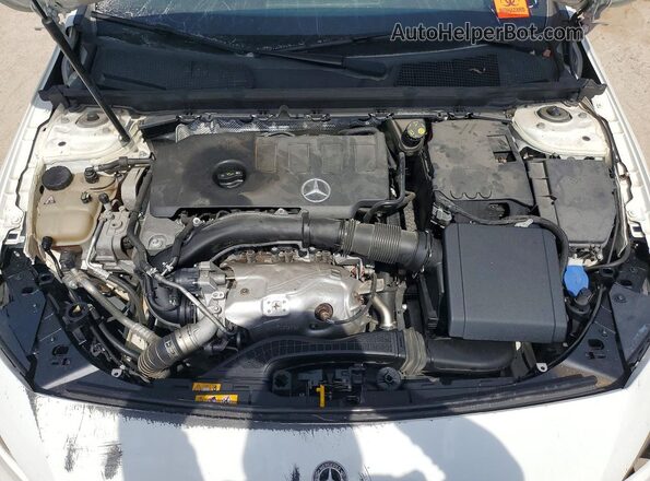 WDD3G4EB4KW015634 2019 MERCEDES-BENZ A White Widok komory silnika