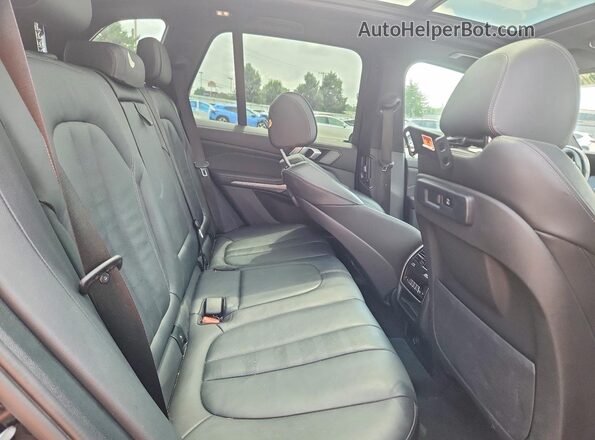 5UXTA6C08M9D53551 2021 BMW X5 Black Շարժիչի բաժամունքի տեսք
