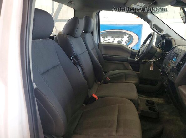 1FTMF1C53KKD93321 2019 FORD F150 Белый Вид задней части салона