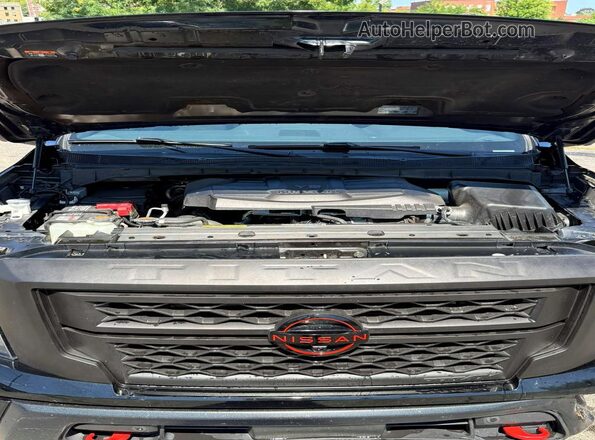 1N6AA1ED3PN104690 2023 NISSAN TITAN Черный Вид панели приборов