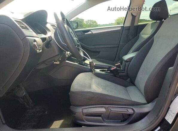 3VW2B7AJ8HM313791 2017 VOLKSWAGEN JETTA Black Вид панелі приладів