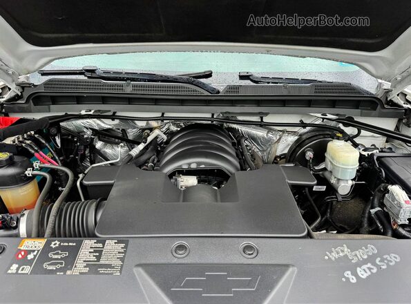 1GCVKREC3GZ112479 2016 CHEVROLET SILVERADO White Engine compartment view