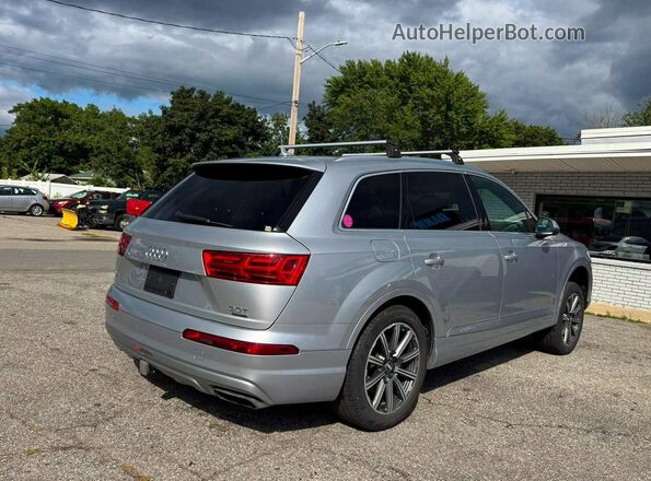 WA1VAAF71JD019111 2018 AUDI Q7 Silver Delantero derecho