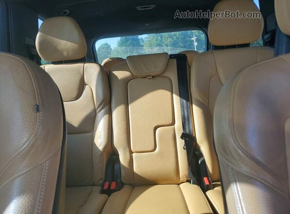 YV4A22PK8H1170160 2017 VOLVO XC90 White Вид задньої частини салону