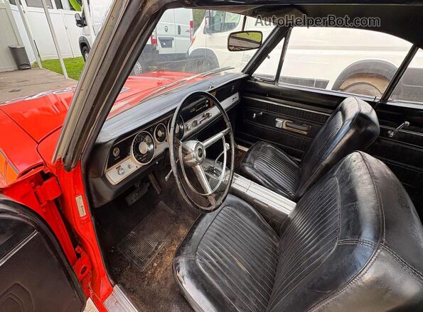 BH23E72256868 1967 PLYMOUTH BARRACUDA Оранжевый Вид спереди