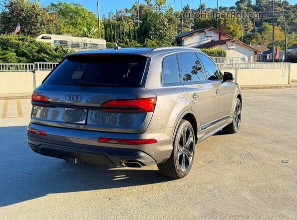 WA1LVBF78SD005015 2025 AUDI Q7 Gray Front view