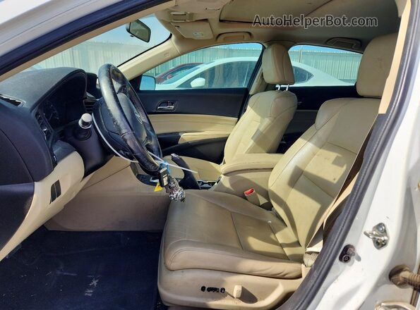 19UDE2F33HA014627 2017 ACURA ILX White Vista de los asientos traseros