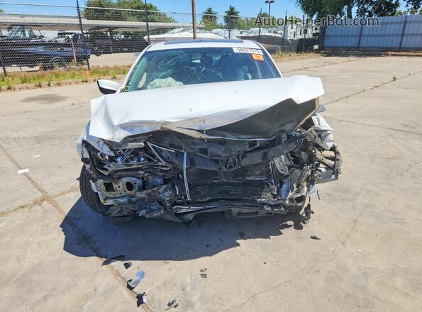 19UDE2F37GA018839 2016 ACURA ILX White Widok z przodu