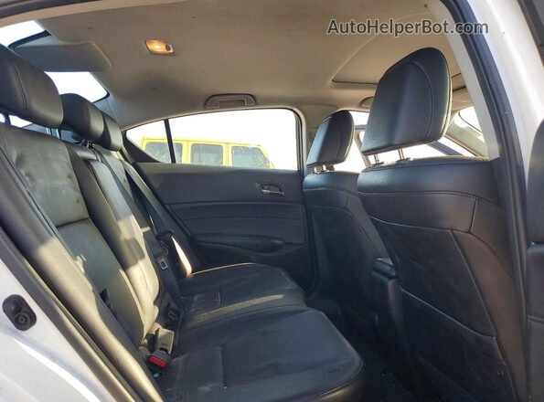 19UDE2F70HA010702 2017 ACURA ILX White Widok tylnych siedzeń