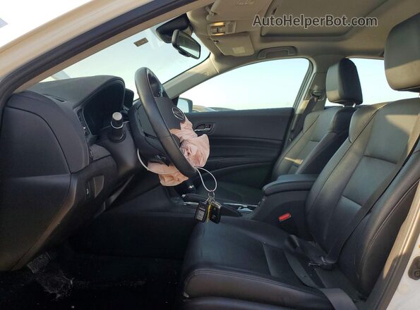 19UDE2F70HA010702 2017 ACURA ILX White Widok wnętrza z przodu