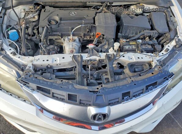 19UDE2F75JA005811 2018 ACURA ILX White Widok wnętrza z tyłu