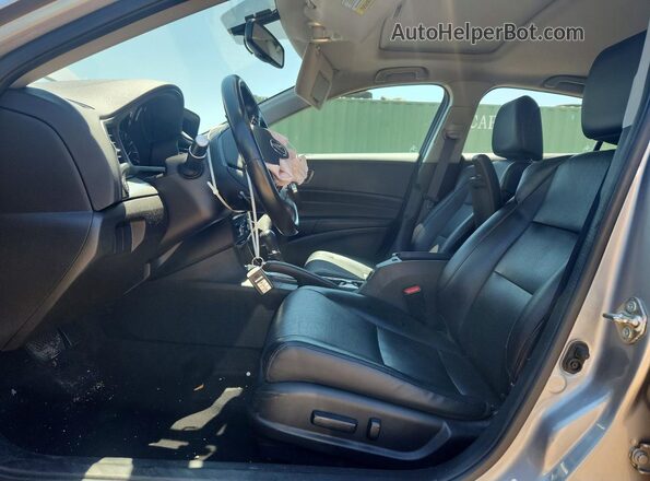 19UDE2F77HA012110 2017 ACURA ILX Silver Vista interior delantera