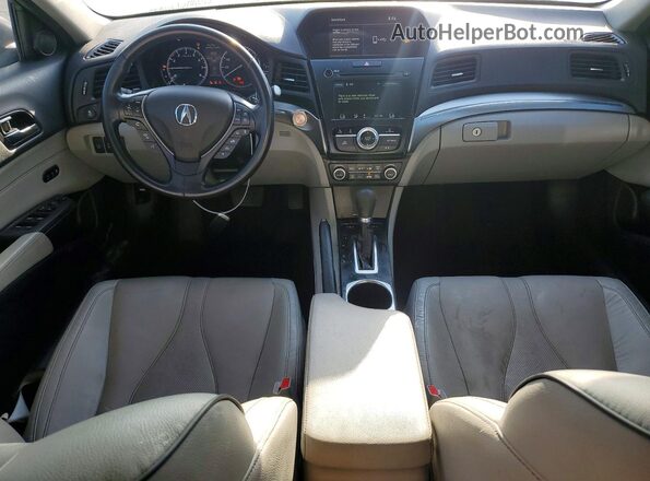 19UDE2F79KA014075 2019 ACURA ILX Silver Vista del salpicadero