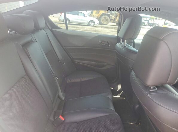 19UDE2F82GA801837 2016 ACURA ILX White Vista de los asientos traseros