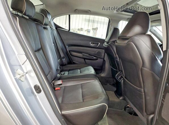 19UUB2F53JA006897 2018 ACURA TLX Silver Vista de los asientos traseros