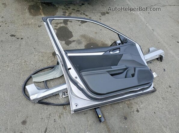 19XFC1F33LE203548 2020 HONDA CIVIC Silver Engine compartment view