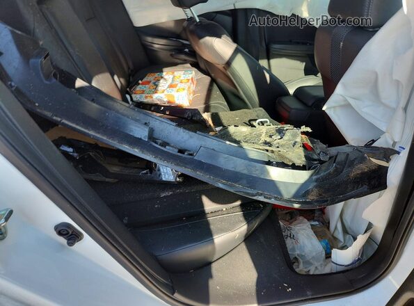 19XFC1F71ME008830 2021 HONDA CIVIC White Rear seats view