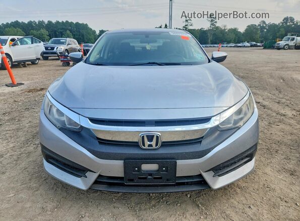 19XFC2F57HE033919 2017 HONDA CIVIC Silver Widok z przodu
