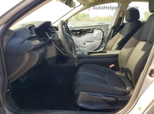 19XFC2F67LE210809 2020 HONDA CIVIC Silver Front interior view