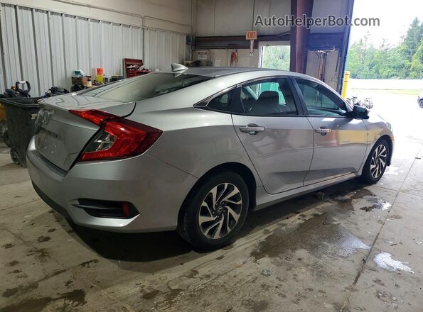 19XFC2F72JE205720 2018 HONDA CIVIC Серебряный Задняя правая четверть