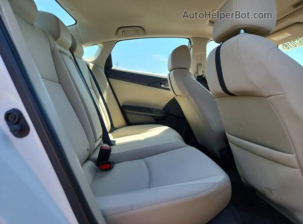 19XFC2F73JE207122 2018 HONDA CIVIC White Հետևի նստատեղերի տեսք