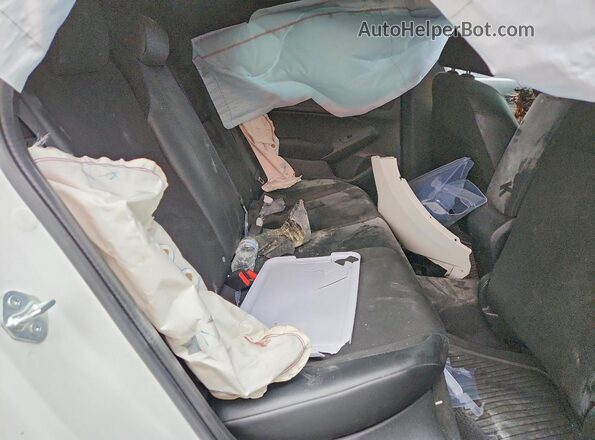 19XFL2H81NE014401 2022 HONDA CIVIC White Widok tylnych siedzeń