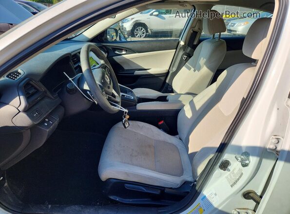 19XZE4F54NE008586 2022 HONDA INSIGHT White Front interior view