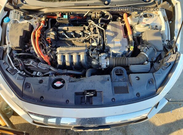 19XZE4F55KE011007 2019 HONDA INSIGHT White Widok wnętrza z tyłu