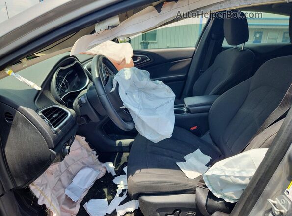 1C3CCCAB1GN111017 2016 CHRYSLER 200 Silver Front interior view