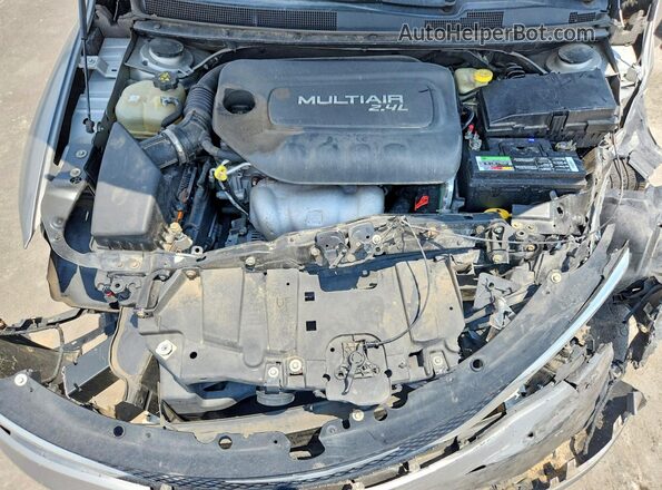 1C3CCCAB1GN111017 2016 CHRYSLER 200 Silver Rear interior view